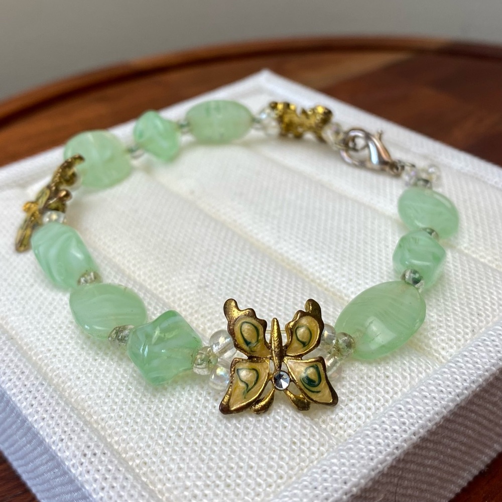 Vintage Green Glass & Gold Butterfly Bracelet 9”